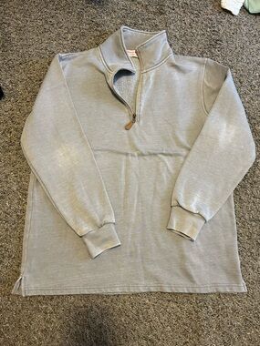 Cozy “Lived-in” Quarter-Zip Fleece Pullover in Light Gray